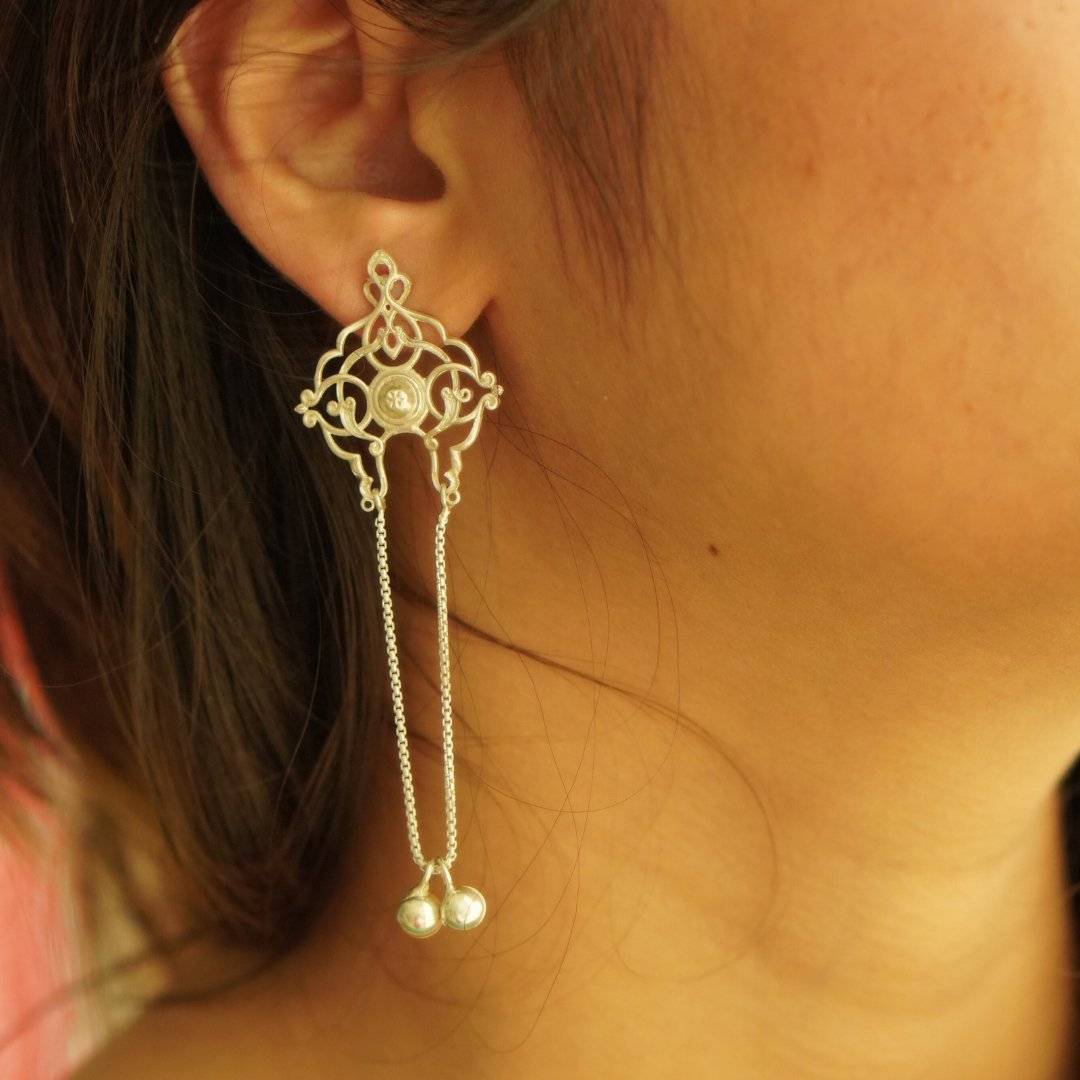 Dhwer Jaali Earrings