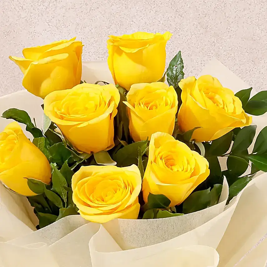 Enticing 8 Yellow Roses Bouquet