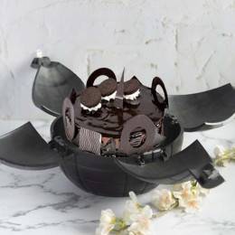 Oreo Love Bomb Cake Buy at ₹1699