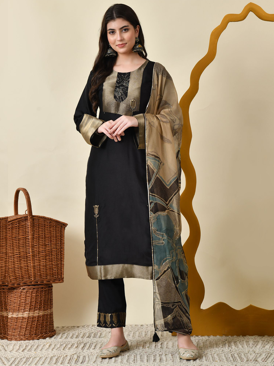 Faeezah Royal Chanderi Grace Pakistani Suit Buy @ ₹3003