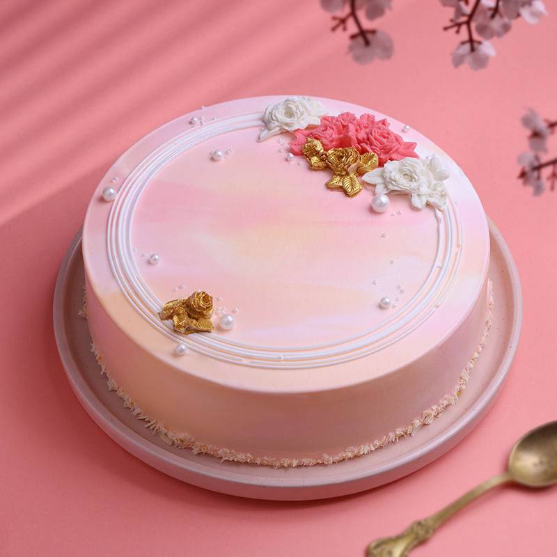 Floral Pearl Elegance Cake