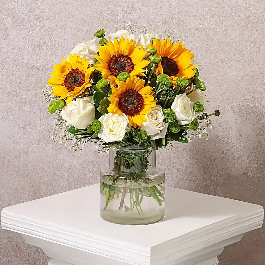 Fresh Sunflower N Rose Arrangement