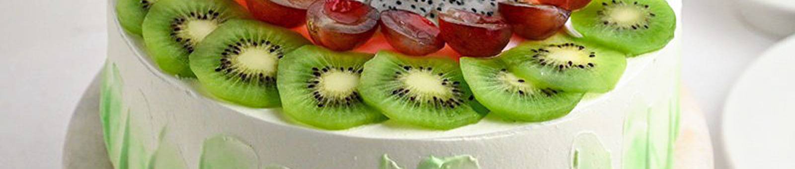 Fresh Fruit Medley Cake