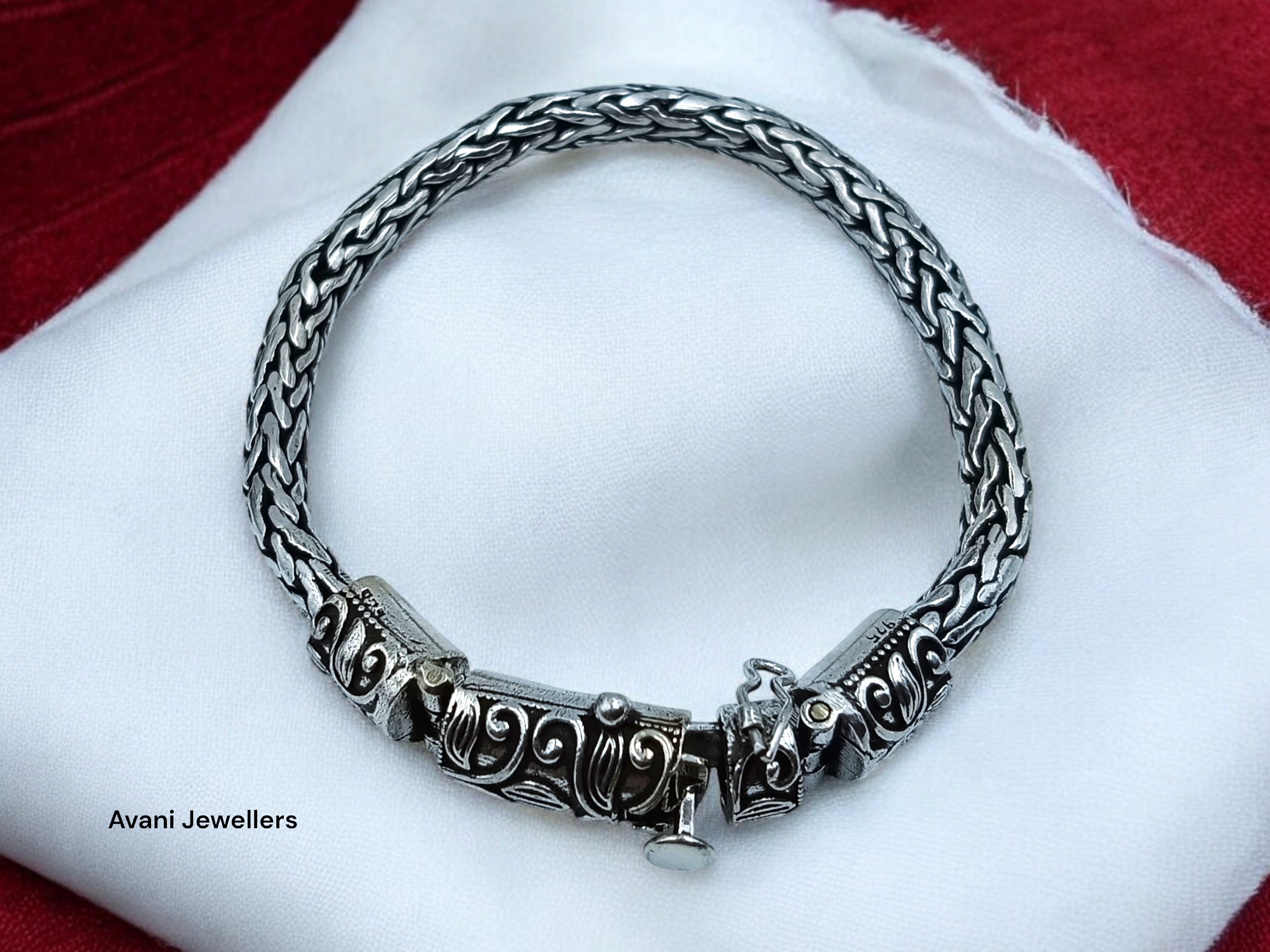 Silver Gents Bracelet @ ₹16772