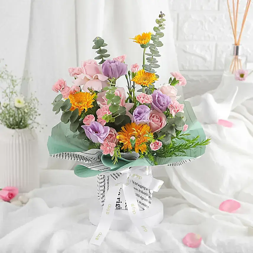 Graceful Eustoma N Carnations