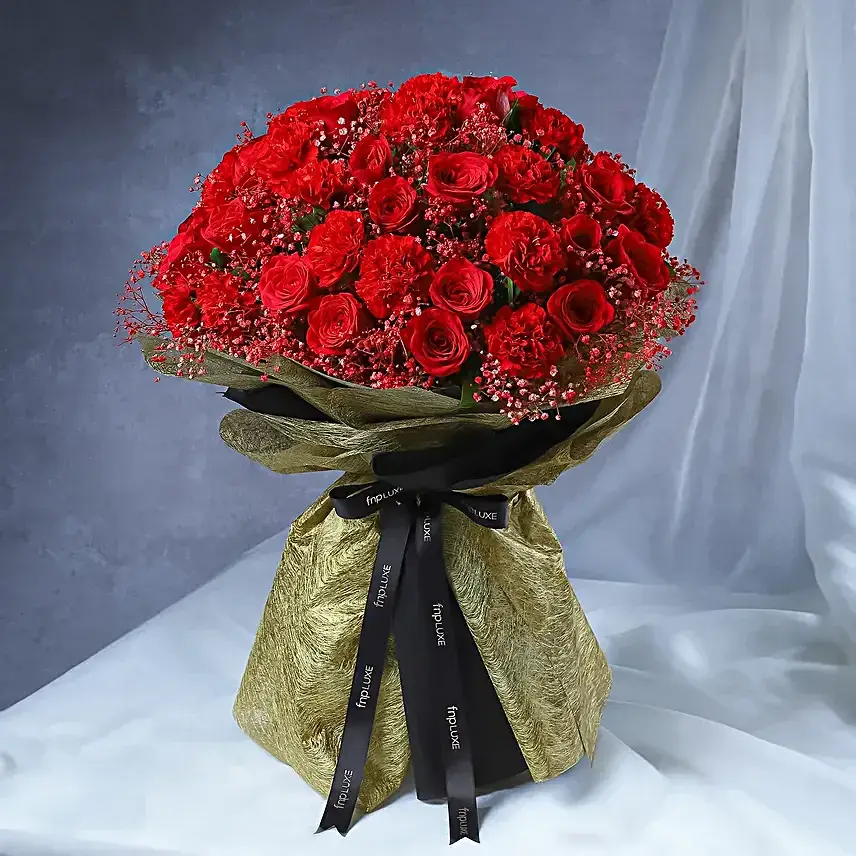 Grand Gesture Rose Bouquet & Brownie Cheesecake