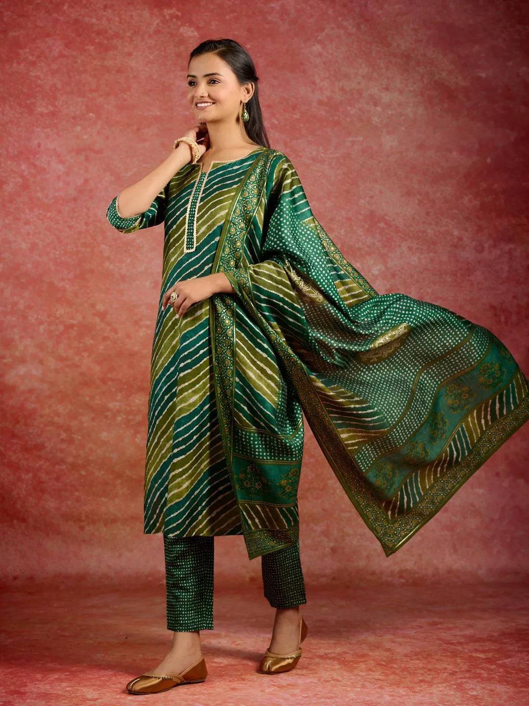 Green Printed Silk Blend Straight Suit ... Buy only at ₹3999