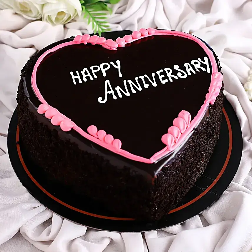 Happy Anniversary Heart Shaped Cake- Half Kg