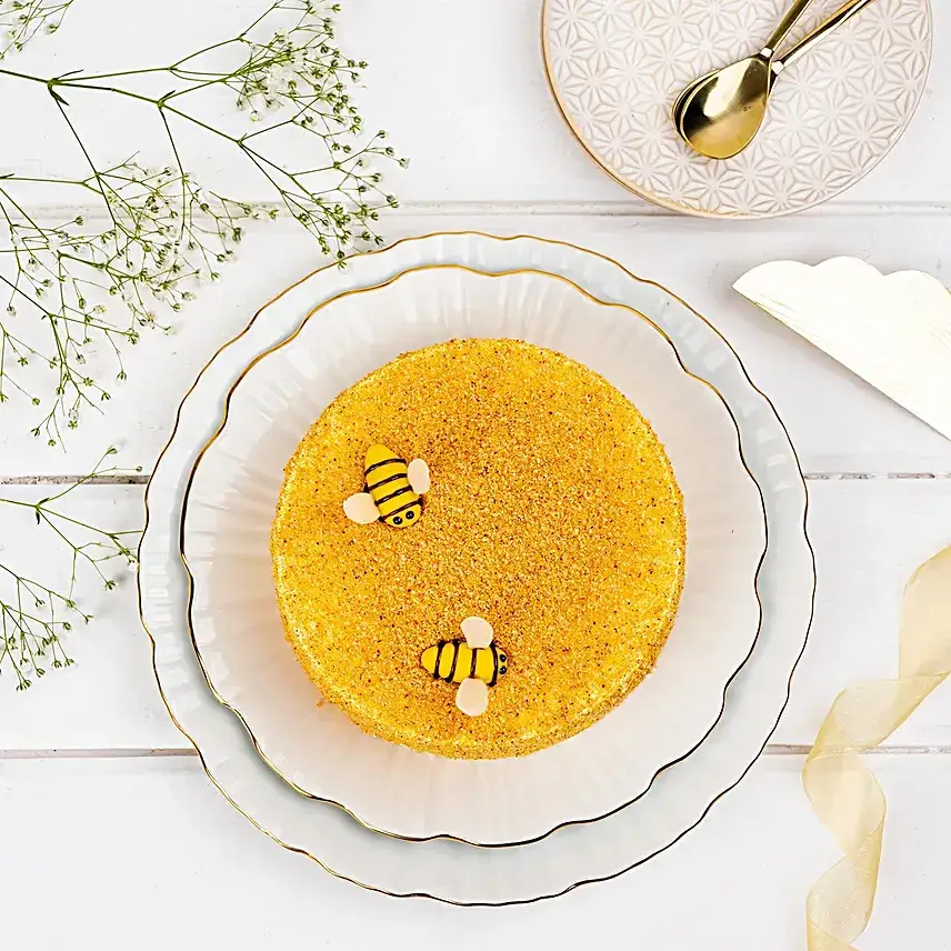Honey Bee Butterscotch Cake Half Kg