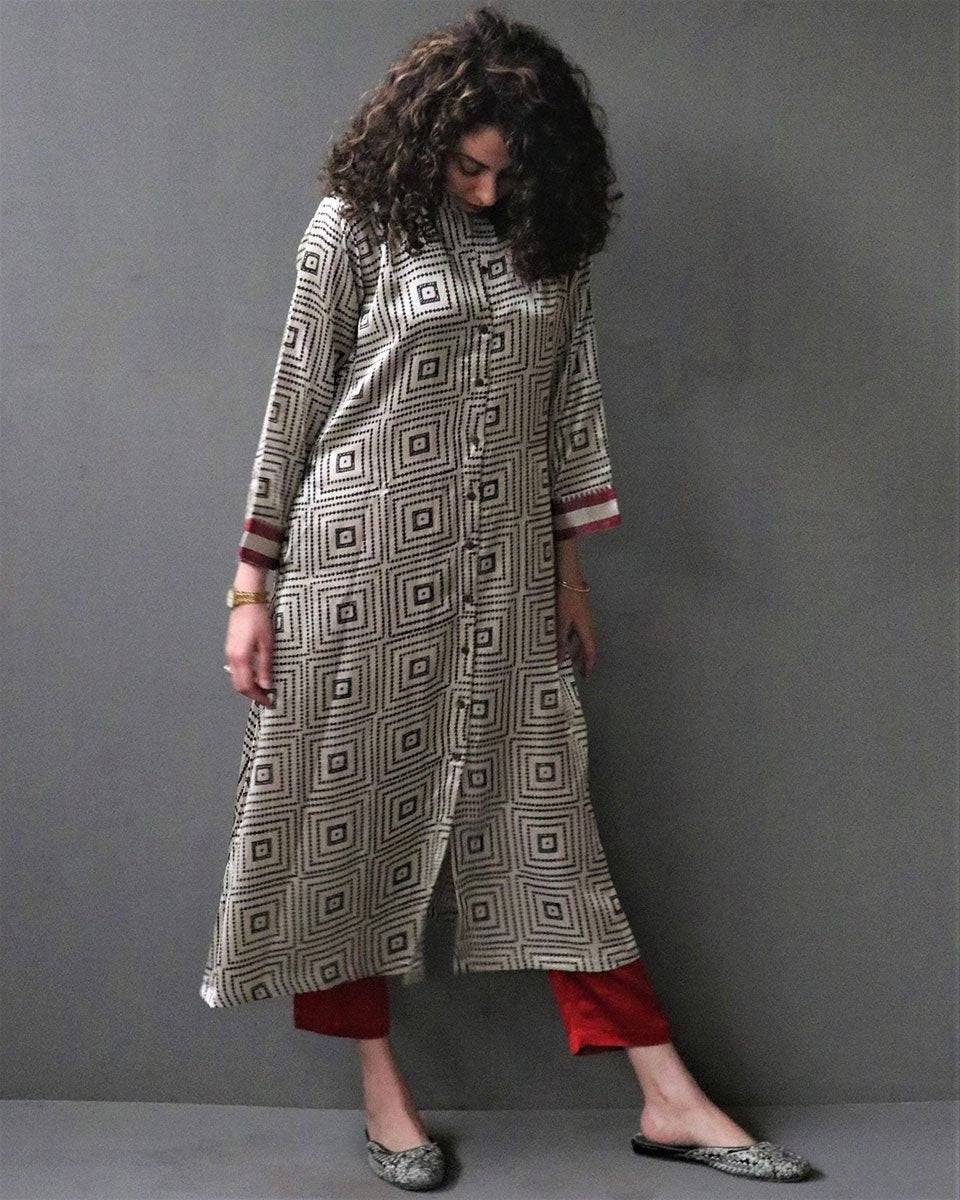 Saanjh Handprinted Mashru Silk Kurta Set