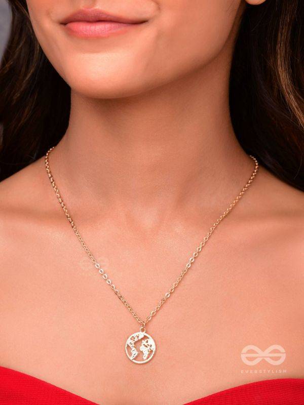 Citizen Of The Globe - Statement Golden Neckpiece With Anti-Tarnish Coating