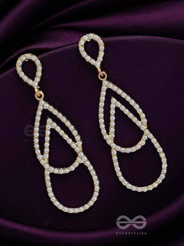 DROP IT LIKE IT'S HOT - STATEMENT GOLDEN EARRINGS