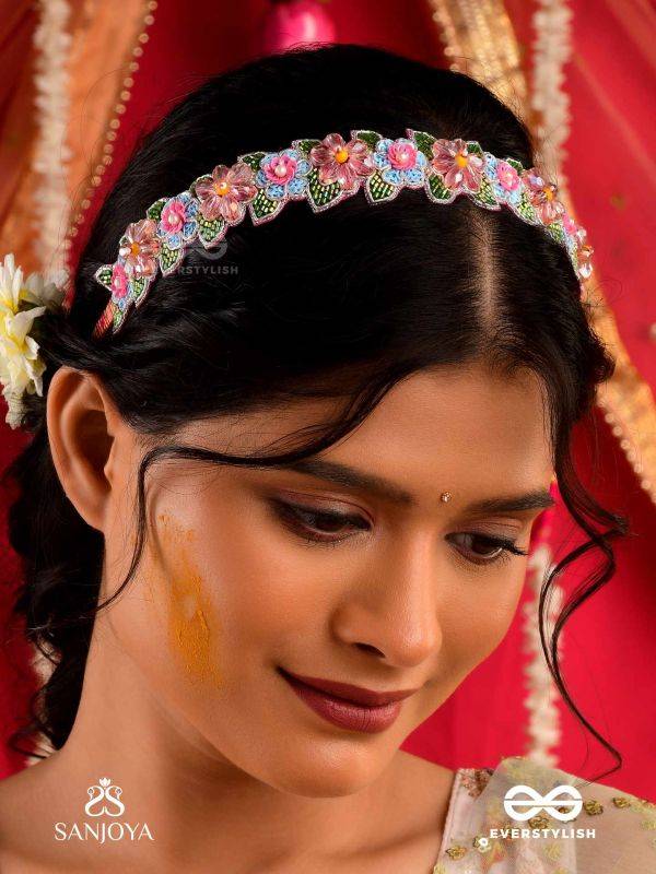 MADHUVRATA - SPRING BLOOM - DELICATE EMBROIDERED HAIR ACCESSORY WITH FLORAL MOTIFS AND BEADS
