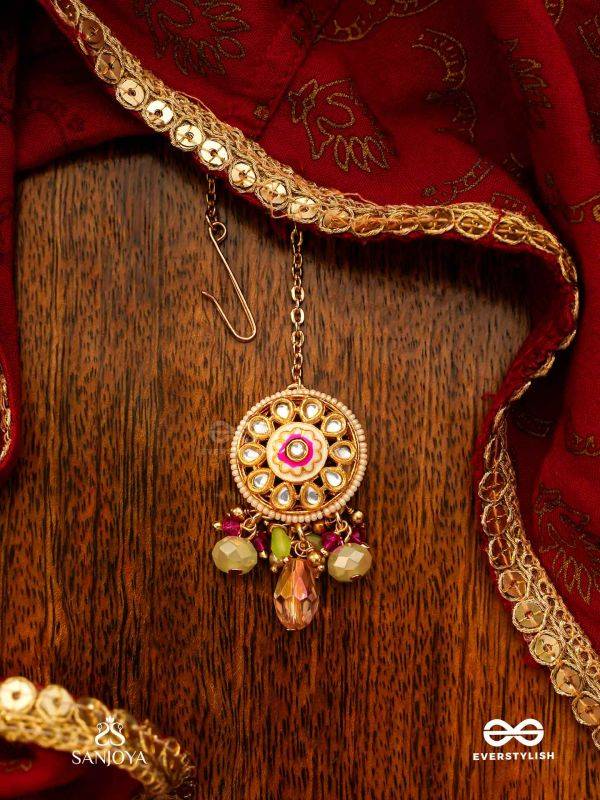 HARITRINA - GREEN AND PINK BEAUTY - ORNATE KUNDAN MAANGTIKA WITH FLORAL MOTIFS AND SPARKLING DROPS