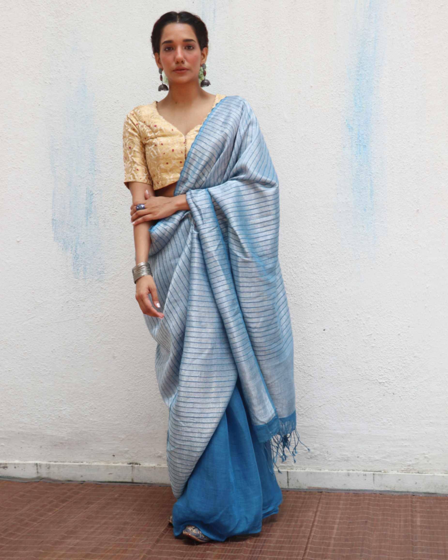 Anumeha Blue Handwoven Linen Zari Saree - Jheel