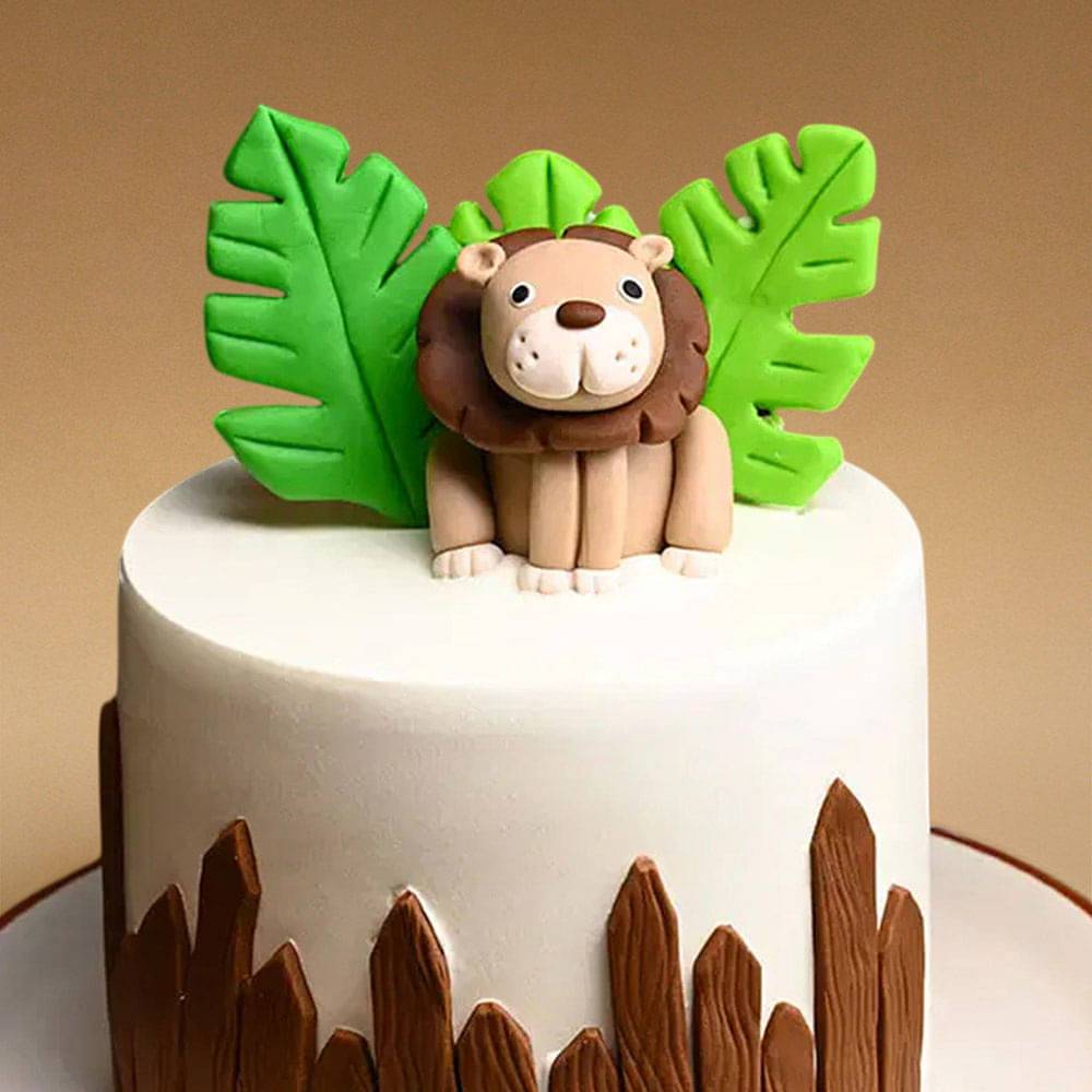 Jungle Joy Lion Cake