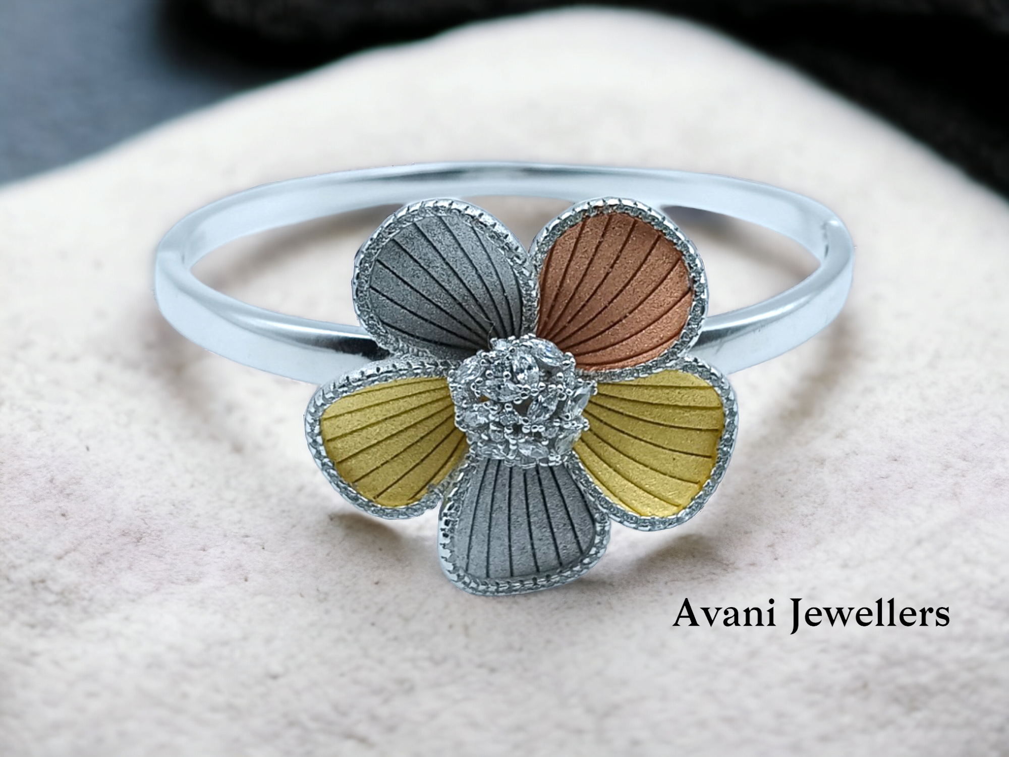 Silver Ladies Fancy Kade @ ₹7716