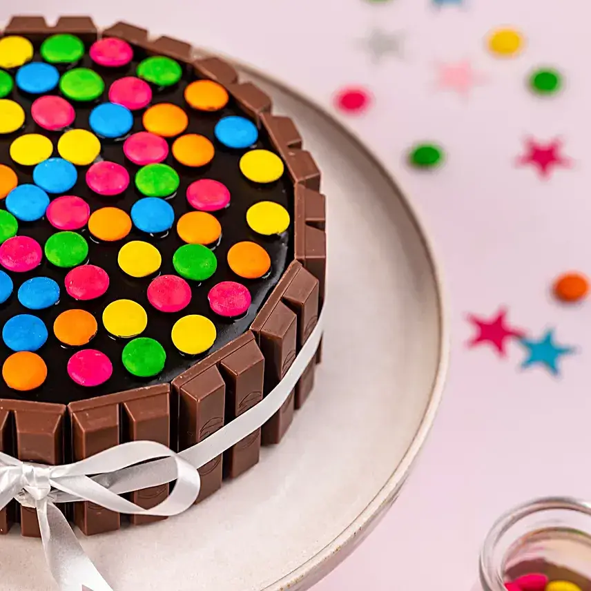 Kit Kat Cake Half Kg