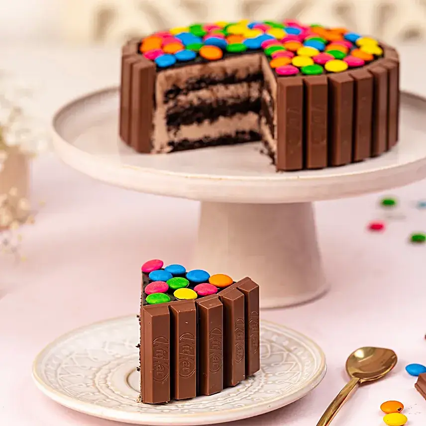 Kit Kat Cake Half Kg