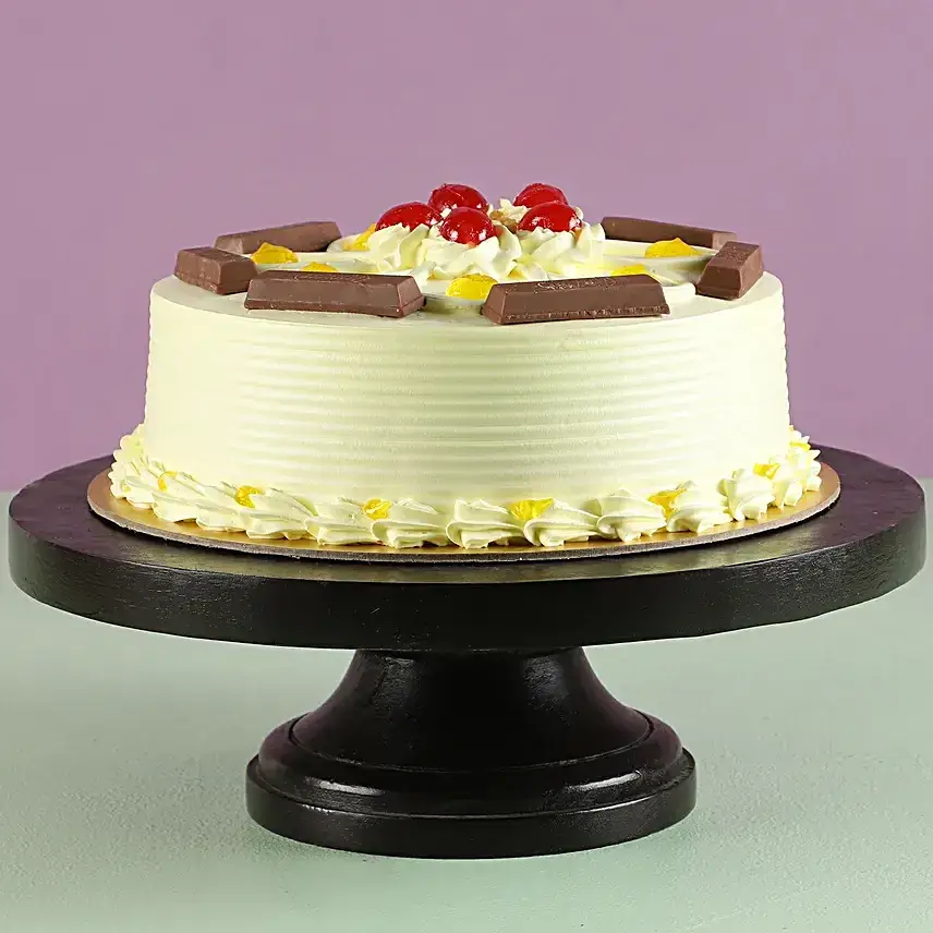 KitKat Butterscotch Cake Half Kg