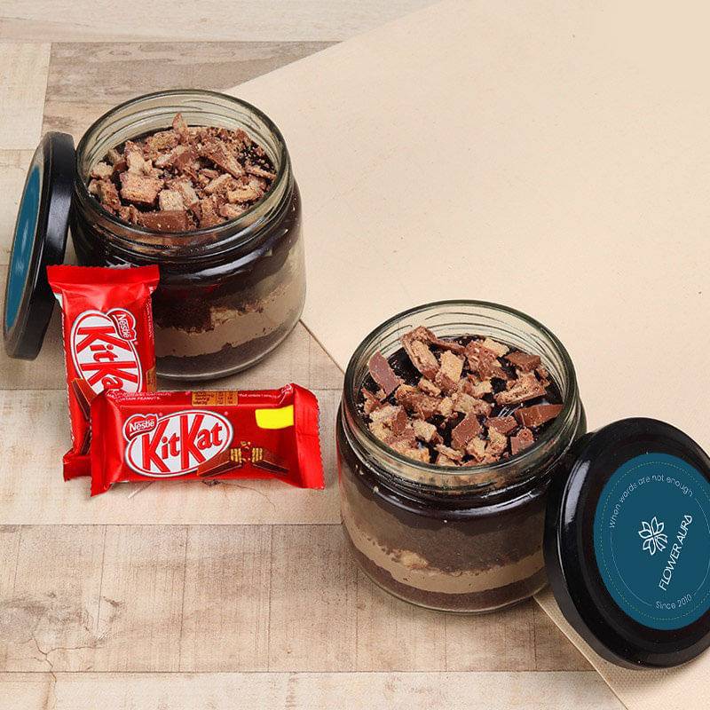Kitkat Jar Cake
