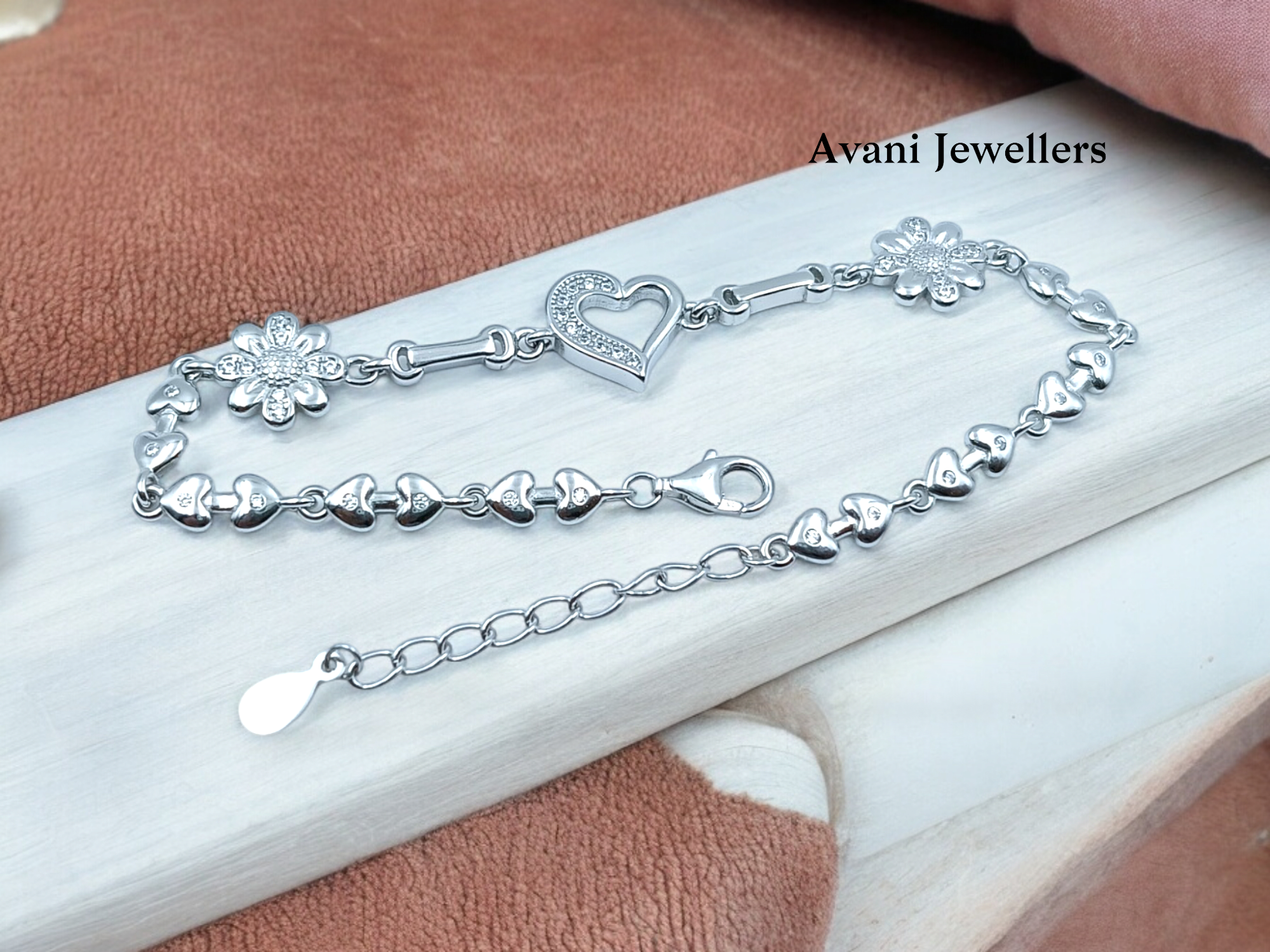 Silver Ladies Fancy Bracelet @ ₹2688