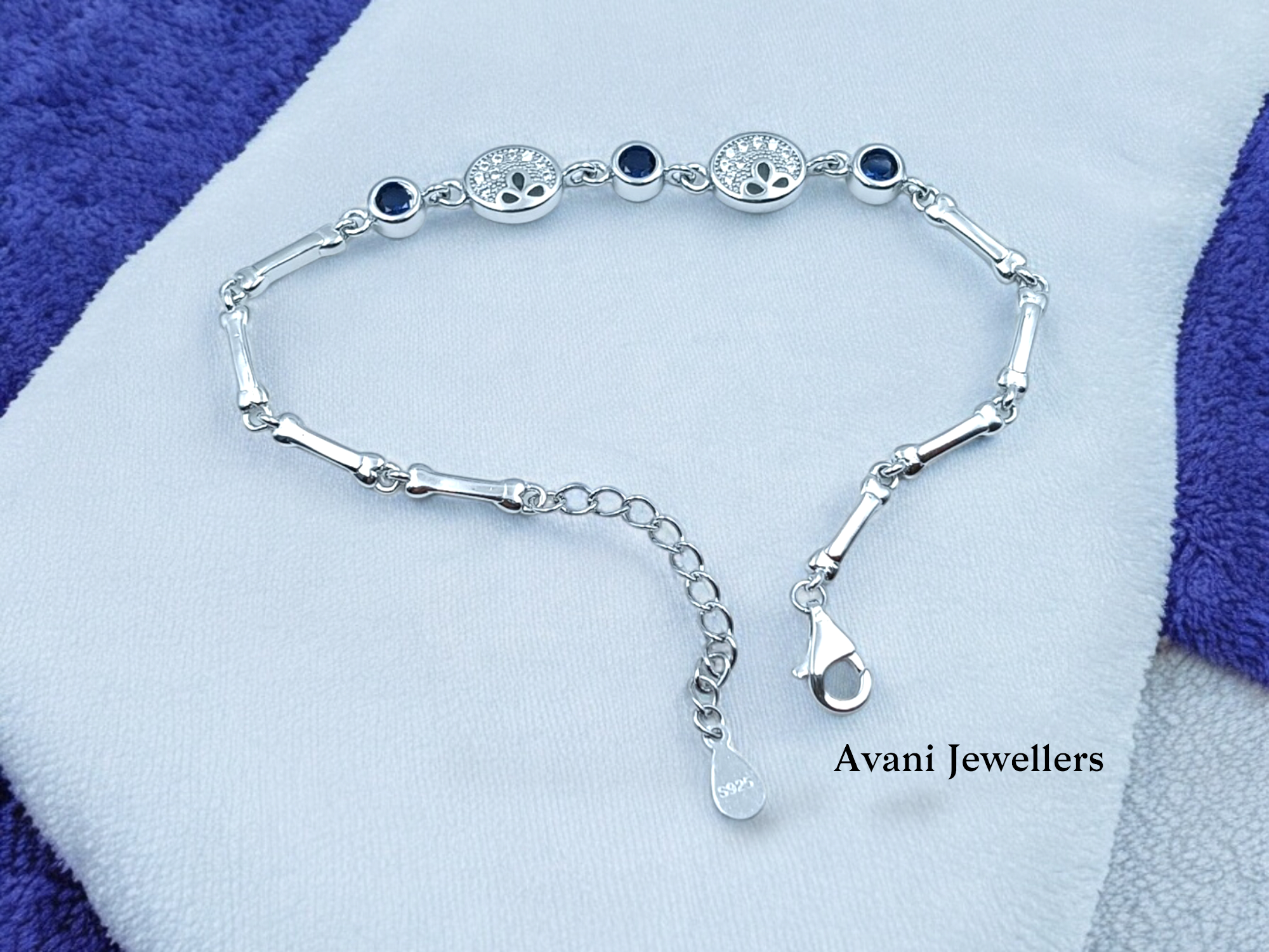 Silver Ladies Fancy Bracelet @ ₹2628