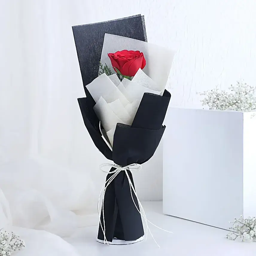 Love Red Rose Bouquet & Truffle Cake