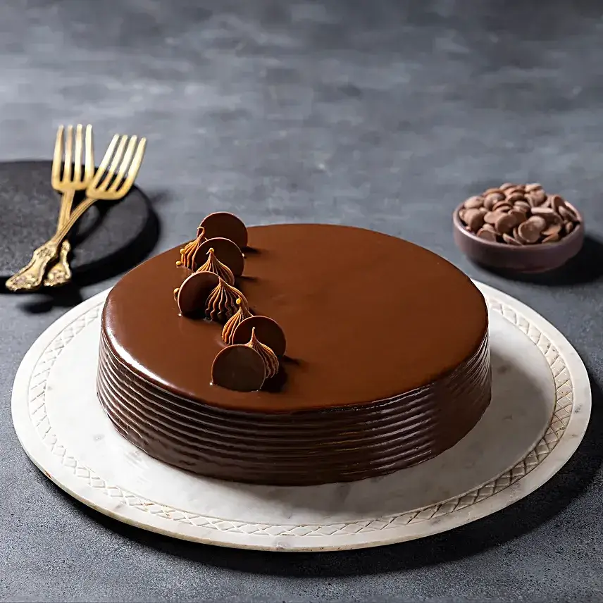 Lucky Bamboo Eggless Truffle Cake Combo