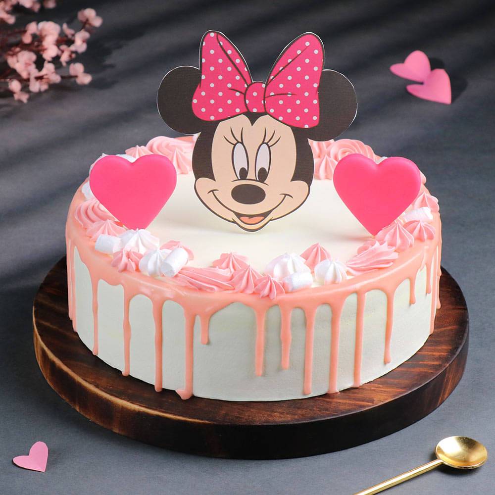 Blushing Minnie Mouse Cake
