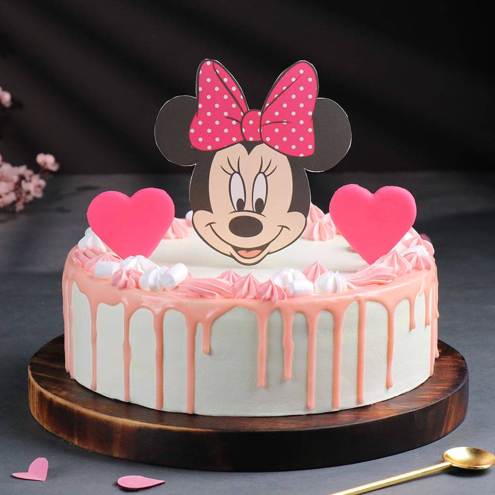 Blushing Minnie Mouse Cake