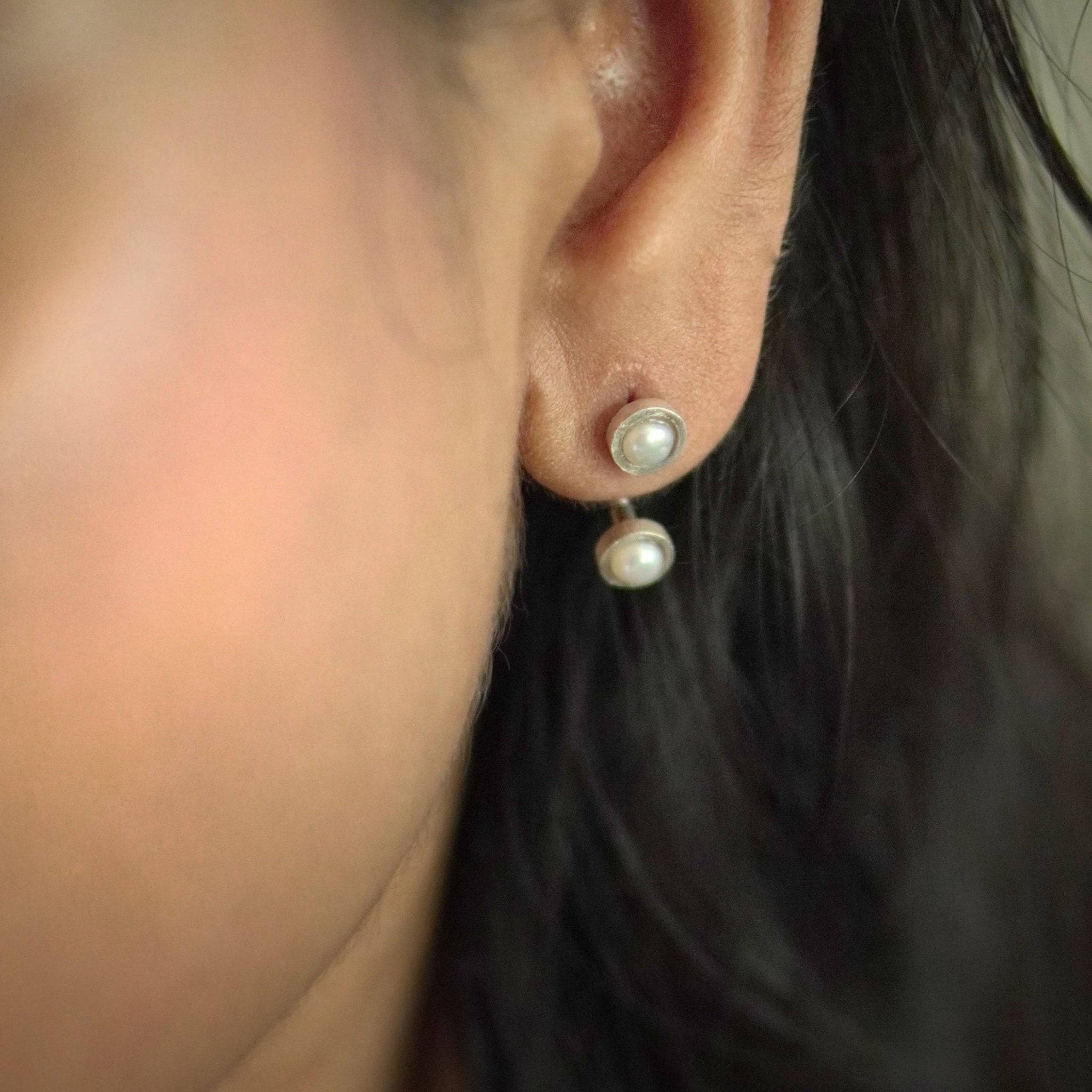 Pearl Hug Earrings