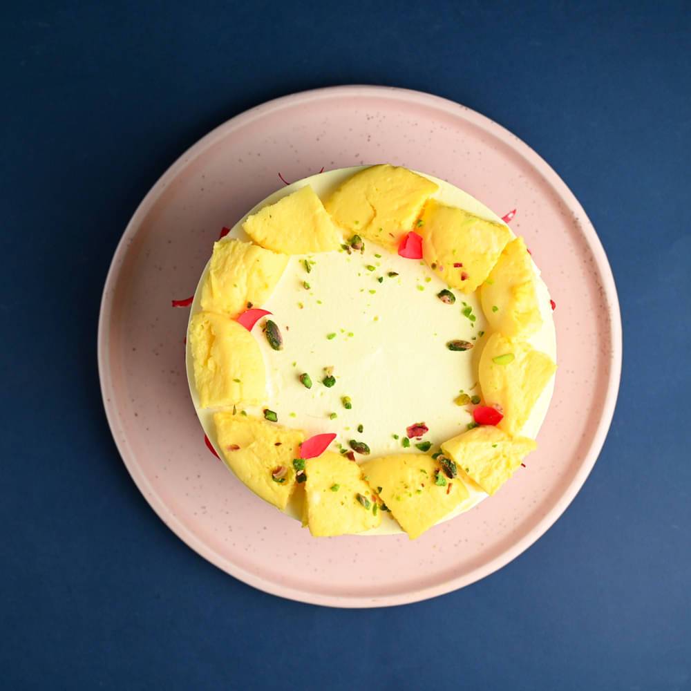 Rose Petals N Pistachio Rasmalai Cake