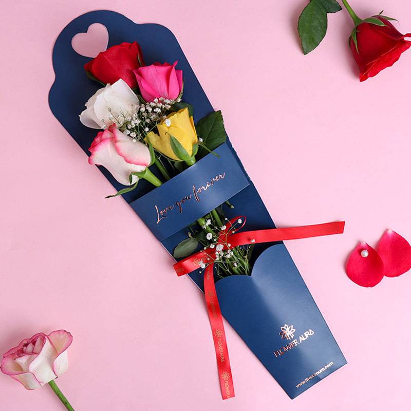 Romantic Roses In Love Sleeve