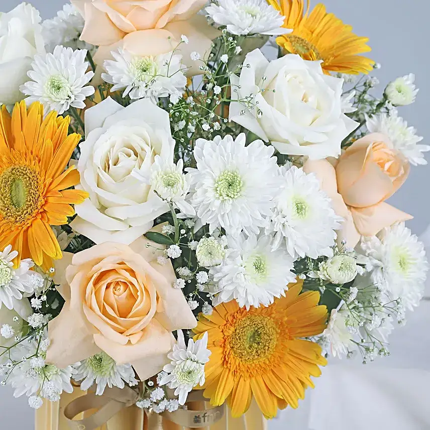 Romantic Union of Roses and Gerberas
