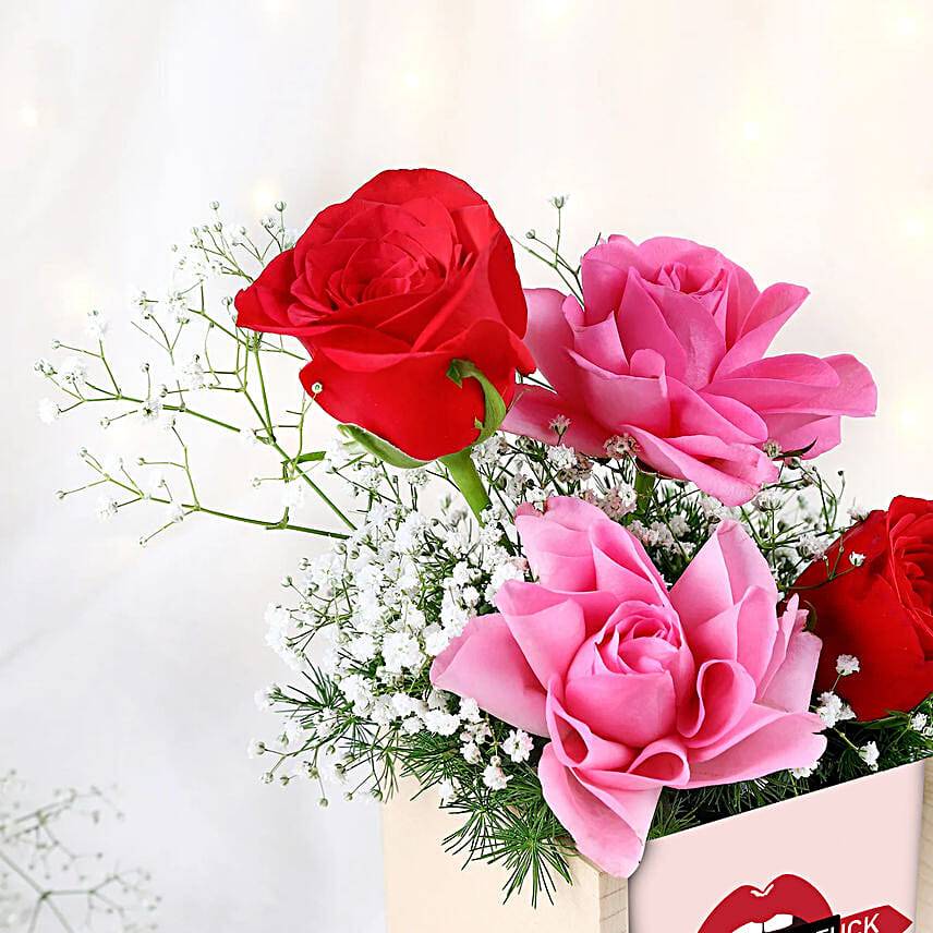 Rose Bundle In Feminist Queen Organiser