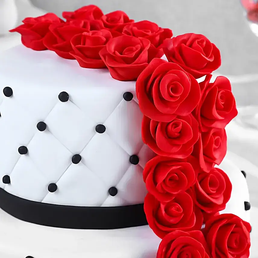 Rose Fondant Cake Black Forest 4kg