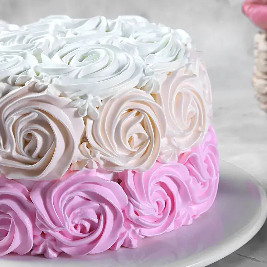 Rosy Hues Pineapple Cream Cake Half Kg- Eggless