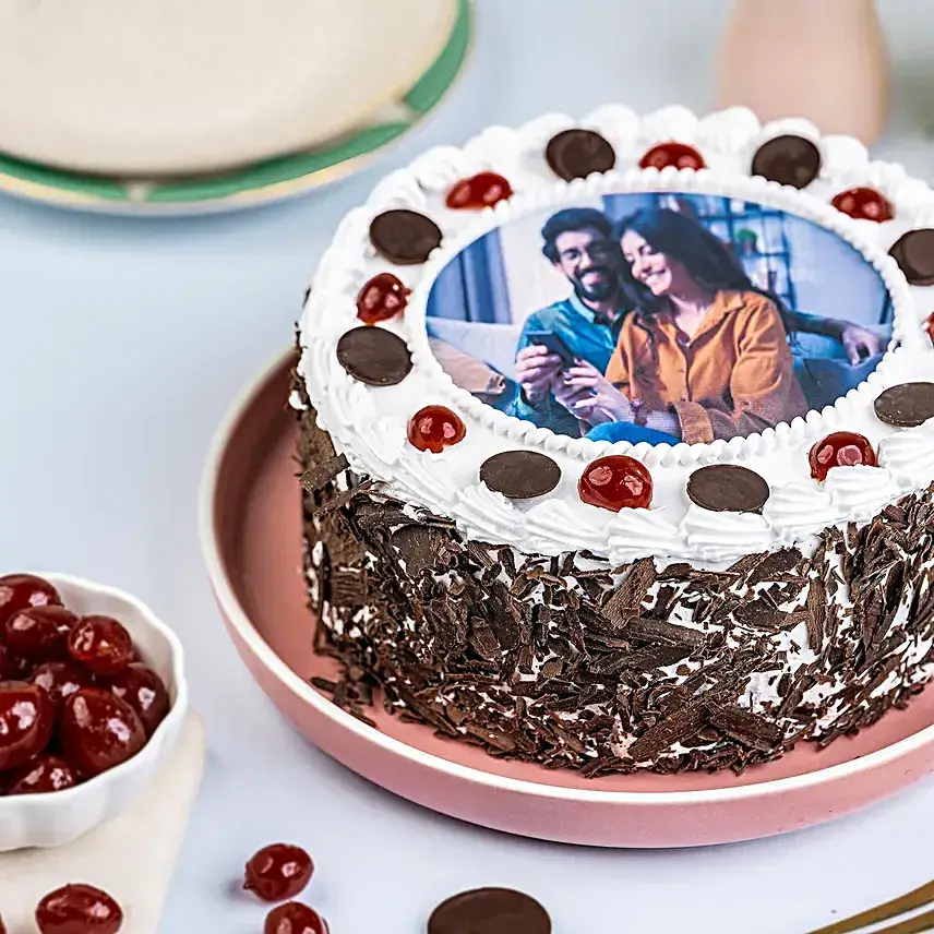 Round Black Forest Photo Cake Half Kg