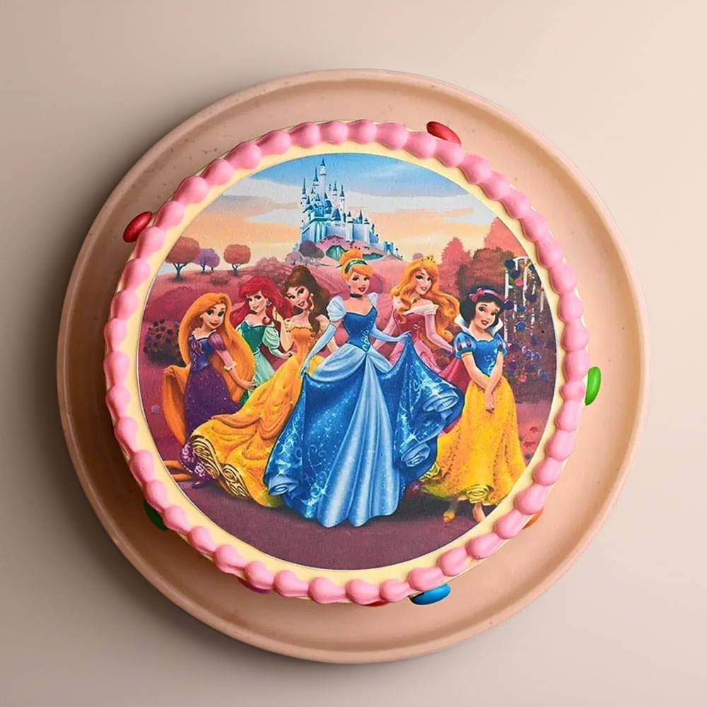 Royal Princesses Theme Cake