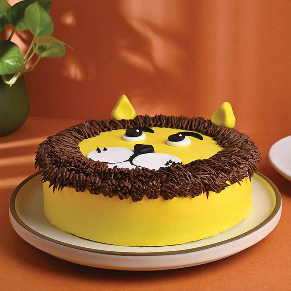 Gorgeous Lion Cream Cake