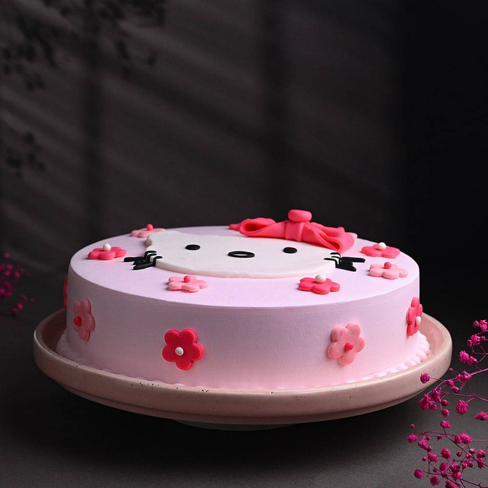 Hello Kitty Floral Cake