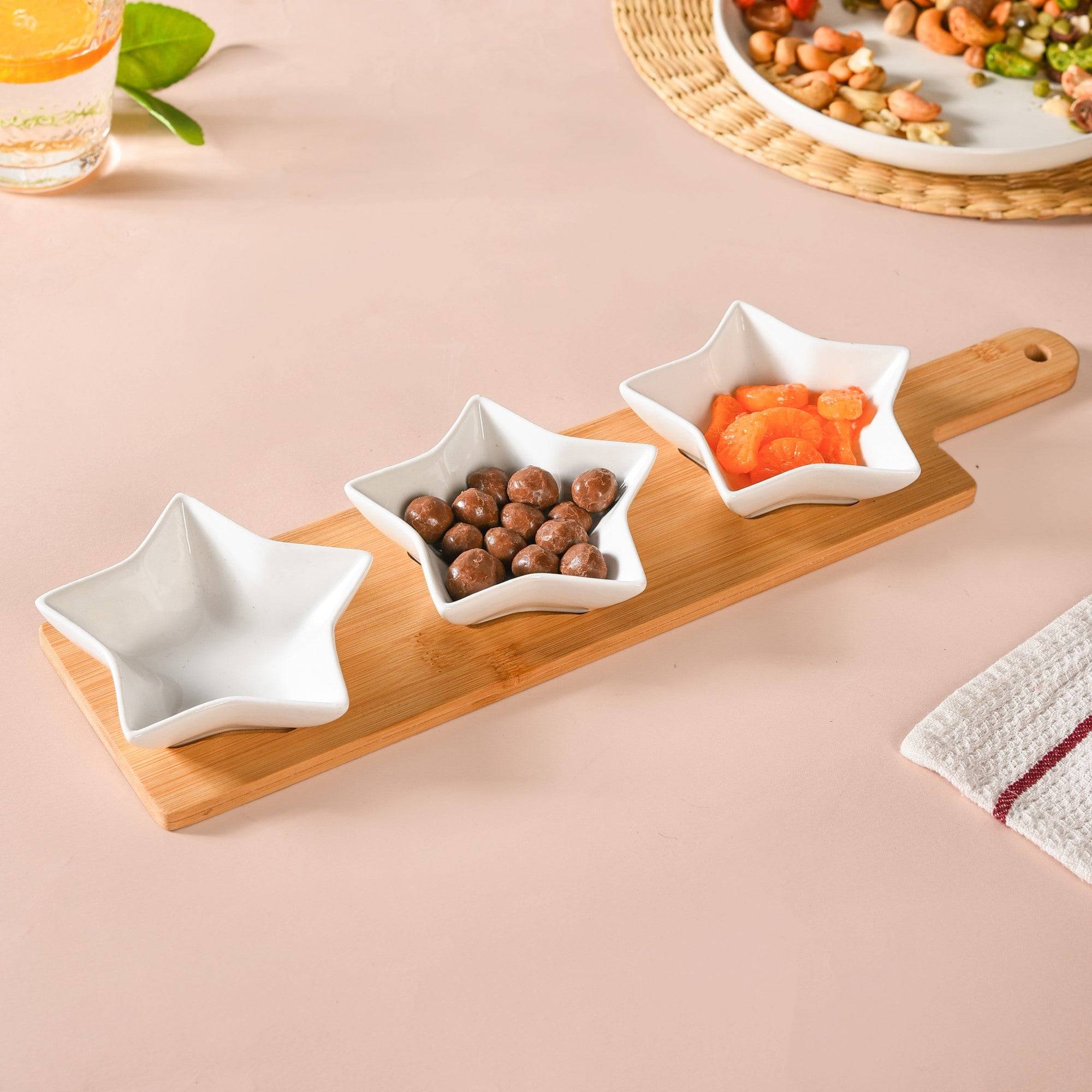 Set Of 3 White Star Ceramic Bowls With Wooden Tray 80ml buy only at ₹850