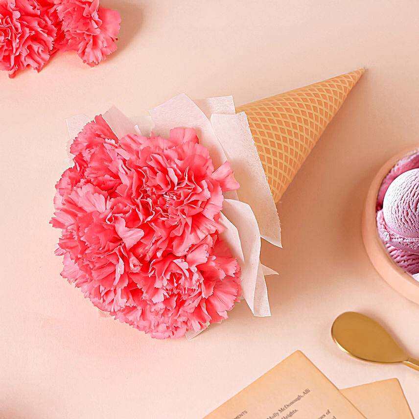 Strawberry Bouquet With Carnations