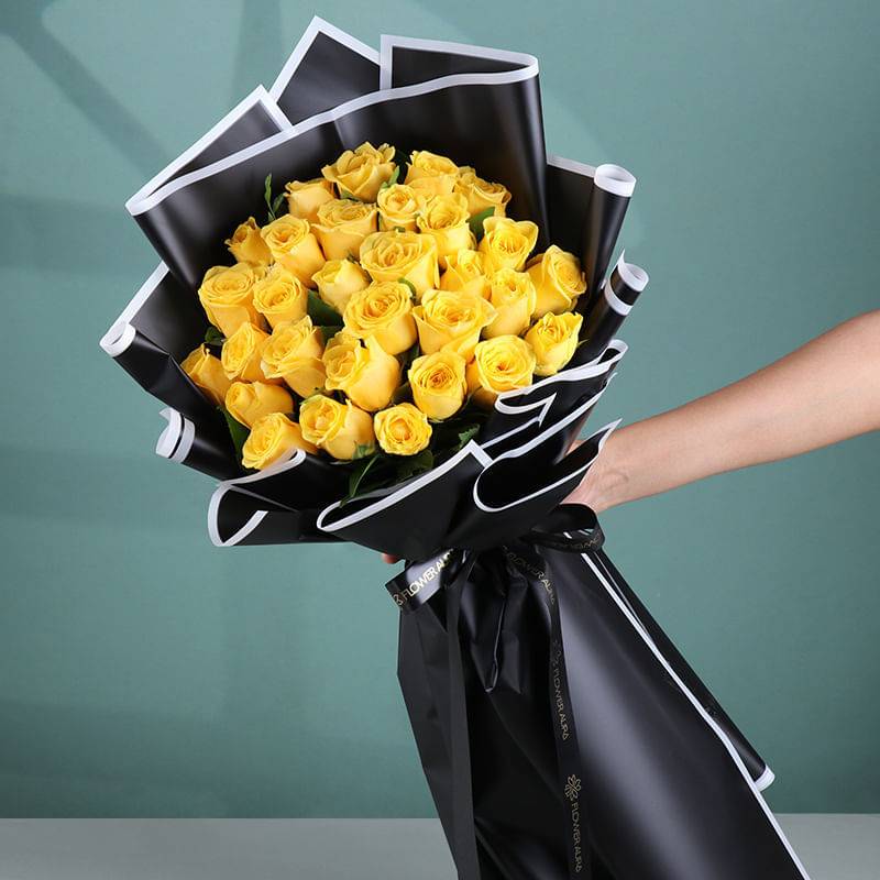 The Yellow Rose Showstopper