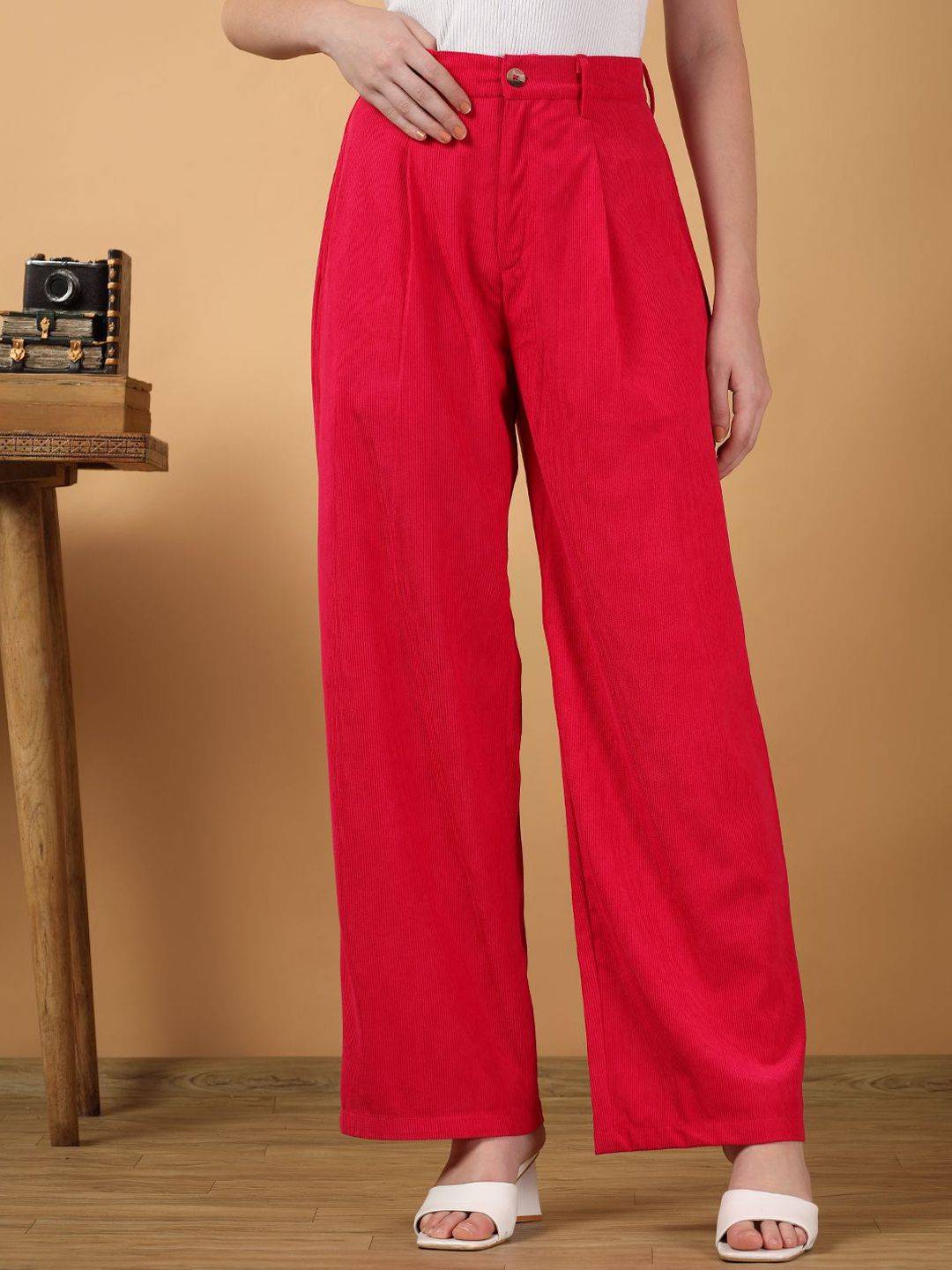 Kotty Women Relaxed Straight Leg Straight Fit High-Rise Easy Wash Corduroy Pleated Trousers