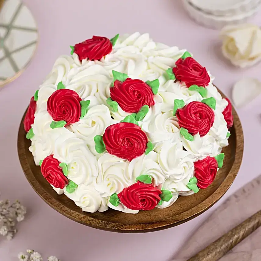 White & Red Roses Designer Chocolate Cake- Half Kg