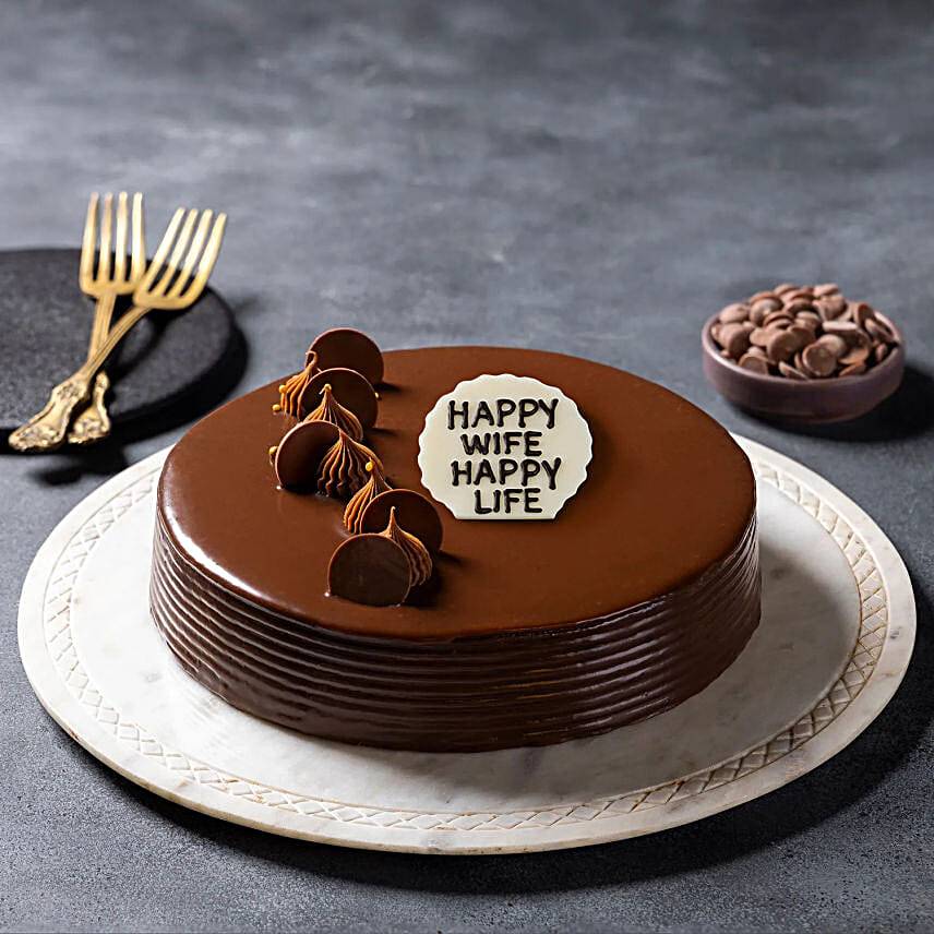 Truffle Cake with Red Rose Bouquet