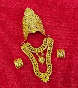 BEAUTIFUL TWIN PEACOCK MUKUT FOR 6NUMBER AND 7 NUMBER LAADU GOPAL WITH NECKLACE AND CHUDI Buy @ ₹525