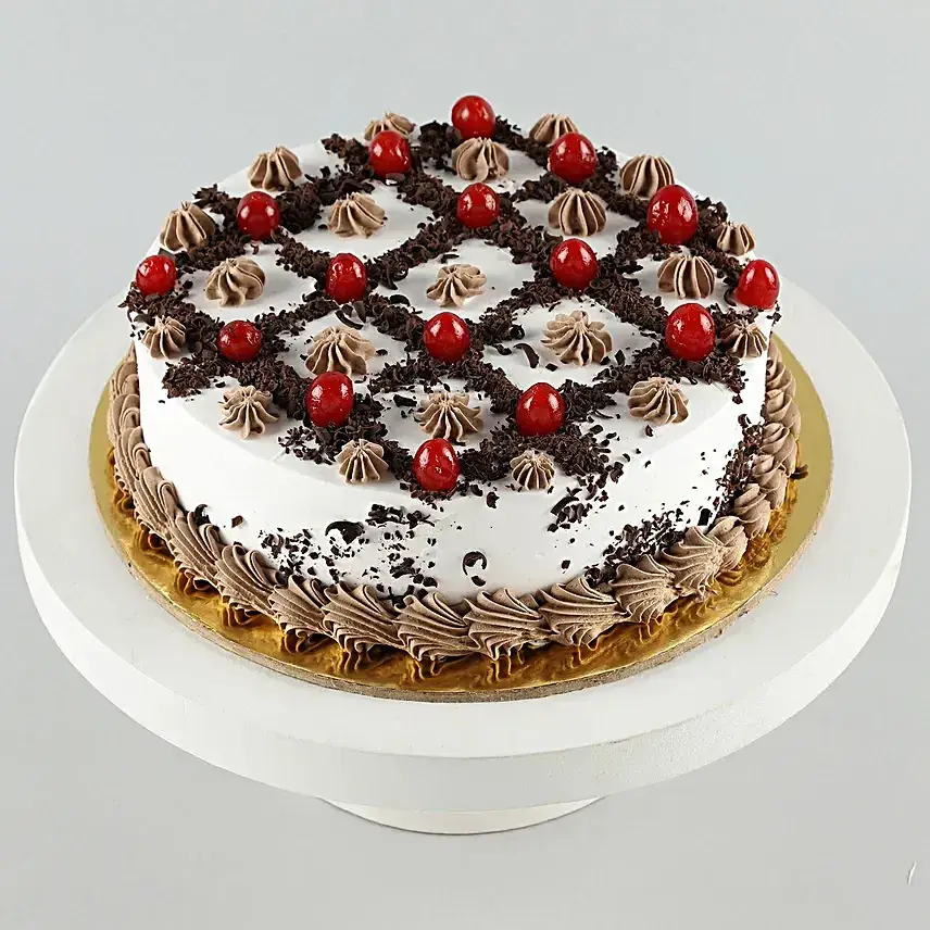 Zig Zag Black Forest Cake Half Kg